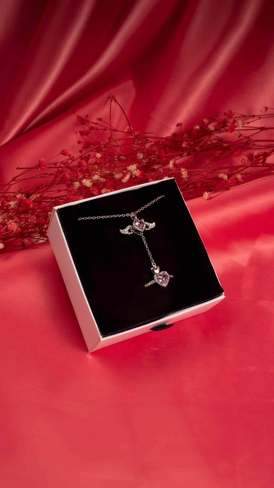 Çelik FlyHeart Model Kolye & Pink Diamond Heart Yüzük Set