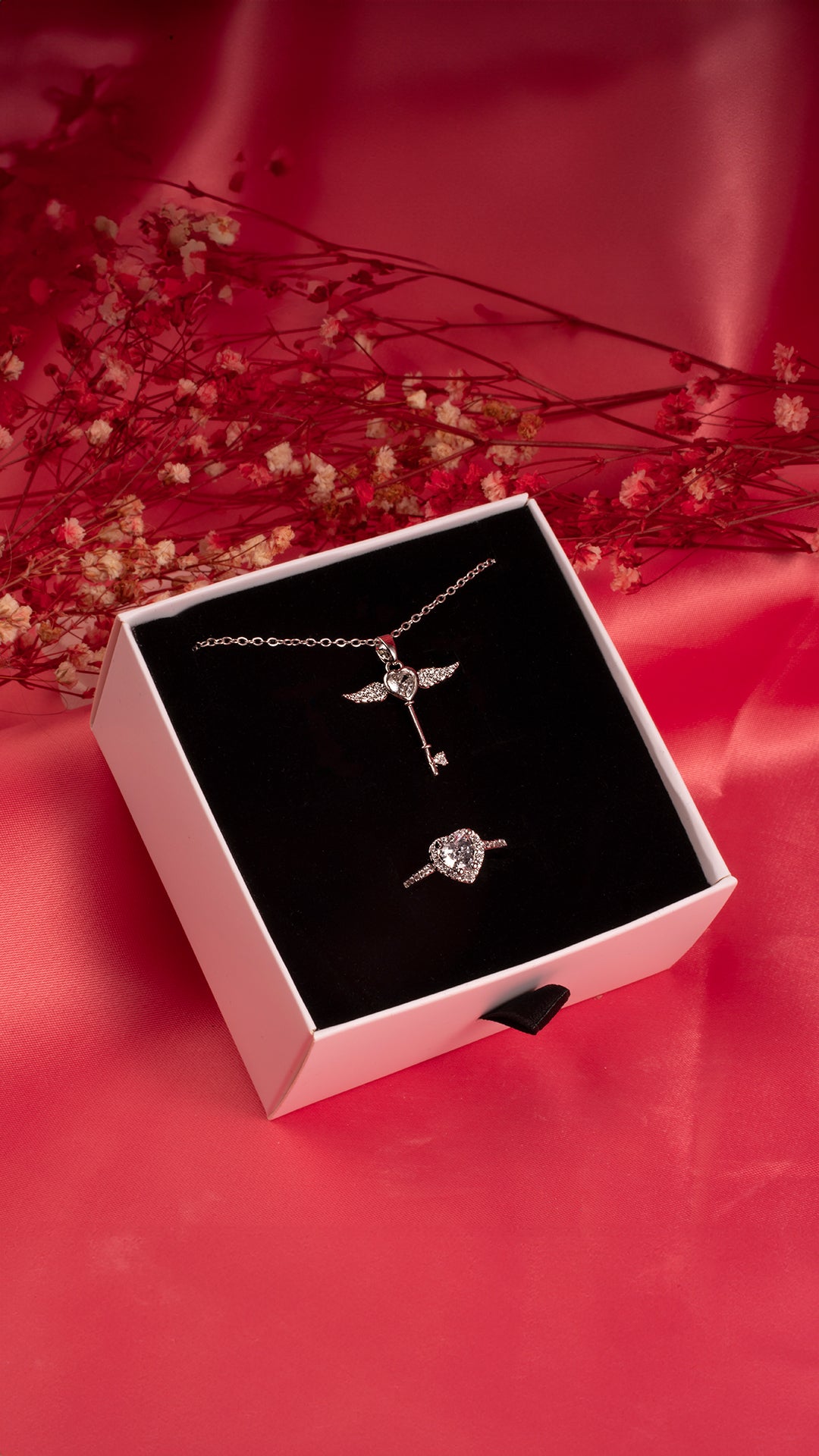 Çelik Heart Key Model Kolye & Diamond Heart Tasarım Yüzük